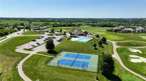 View/Area - 707 Glenn Cir, Raymore, MO 64083 photo 6 of 13