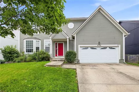 4742 Mund Rd, Shawnee, KS 66218