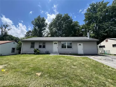 2402 N Liberty St, Independence, MO 64050