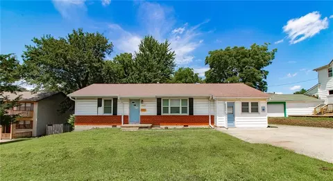 403 W South St, Warrensburg, MO 64093