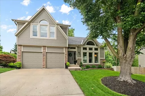 21408 W 47th Ct, Shawnee, KS 66218