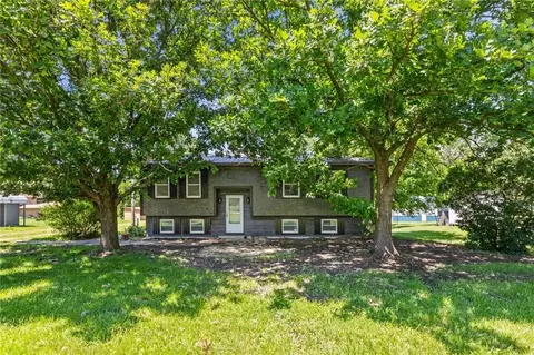 716 Shea St, Burlington, KS 66839