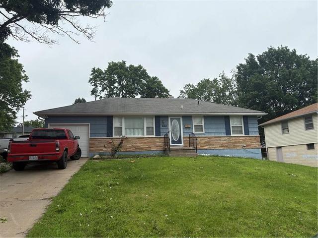 3816 E 72nd Ter, Kansas City, MO 64132