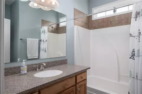 Bath - 5249 Carson Pl, Lawrence, KS 66049 photo 4 of 4