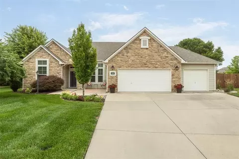 Exterior - 5249 Carson Pl, Lawrence, KS 66049 photo 2 of 6