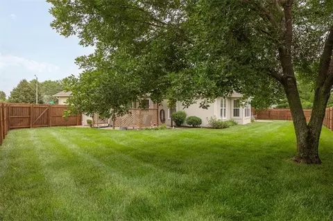 Exterior - 5249 Carson Pl, Lawrence, KS 66049 photo 5 of 6