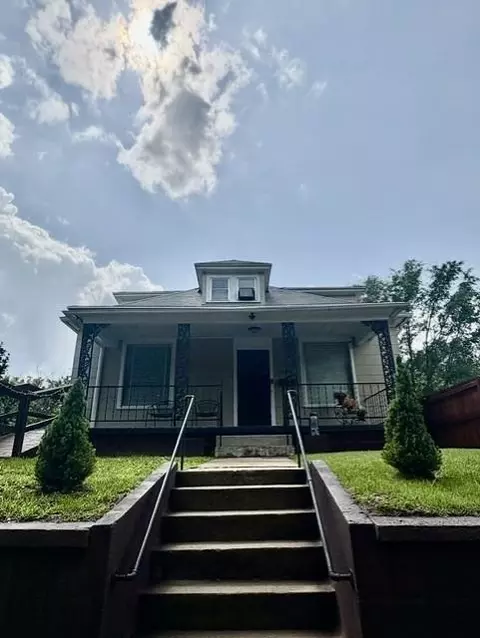 1614 Prospect Ave, Saint Joseph, MO 64505