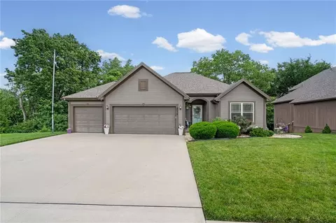 9012 NE 108th St, Kansas City, MO 64157