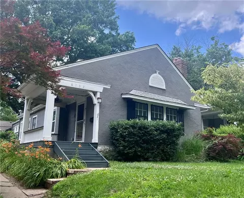 6152 Locust St, Kansas City, MO 64110