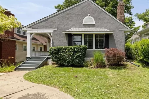 6152 Locust St, Kansas City, MO 64110