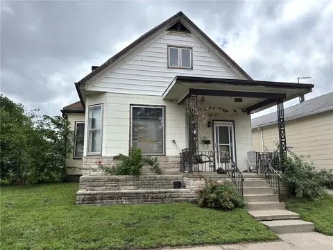 2121 S 10th St, Saint Joseph, MO 64503