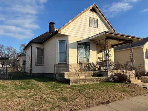 2121 S 10th St, Saint Joseph, MO 64503