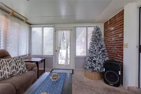 Exterior - 15408 E 42nd Pl, Independence, MO 64055 photo 5 of 10