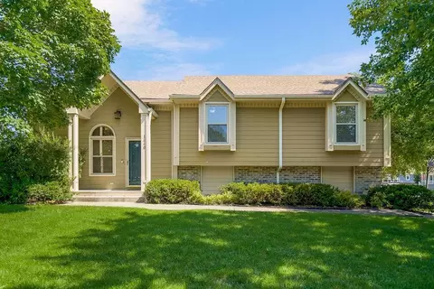 1840 SE 7th St, Lees Summit, MO 64063