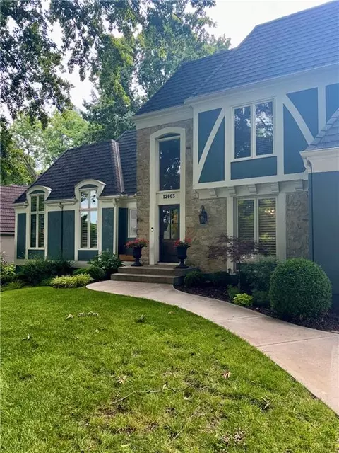 12603 Pawnee Ln, Leawood, KS 66209