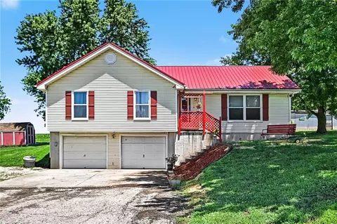 15800 NE 143rd St, Kearney, MO 64060