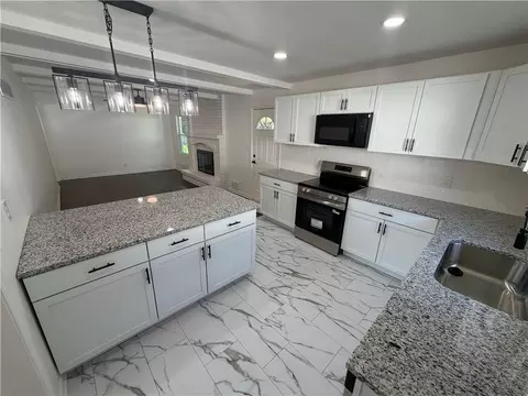 7509 E 100th St, Kansas City, MO 64134