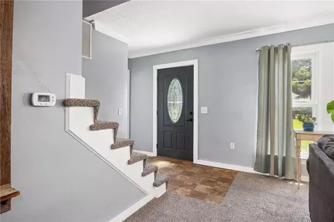 Entry Way - 109 E Chestnut St, Hamilton, MO 64644 photo 1 of 3