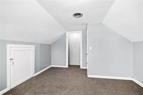 Bedroom - 109 E Chestnut St, Hamilton, MO 64644 photo 5 of 5