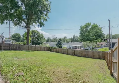Exterior - 12907 E Mccoy St, Independence, MO 64055 photo 4 of 4