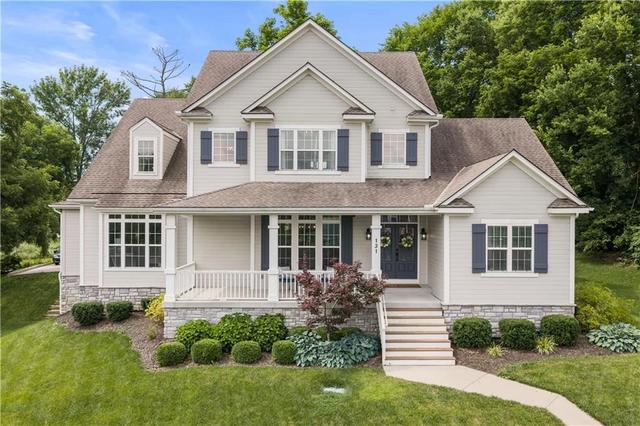 131 Anchor Dr, Lake Tapawingo, MO 64015