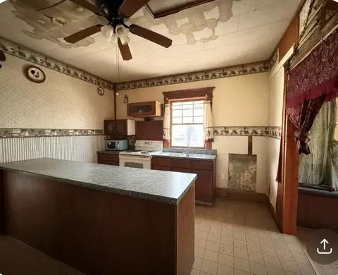 102 E 4th St, Pickering, MO 64476 photo 9