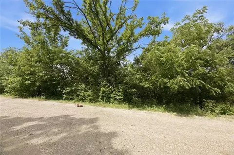 13 E Lakeview Rd, Mapleton, KS 66754 photo 23