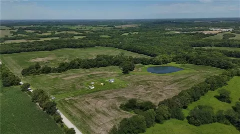 810 SE 240th St, Plattsburg, MO 64477