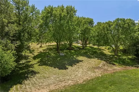 325 A St, Saint Joseph, MO 64501