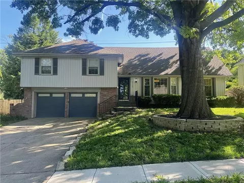 9102 W 81st Ter, Overland Park, KS 66204