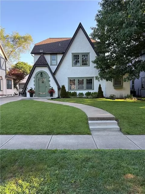 604 W 70th St, Kansas City, MO 64113
