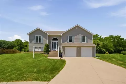 12650 Oakwood Dr, Platte City, MO 64079