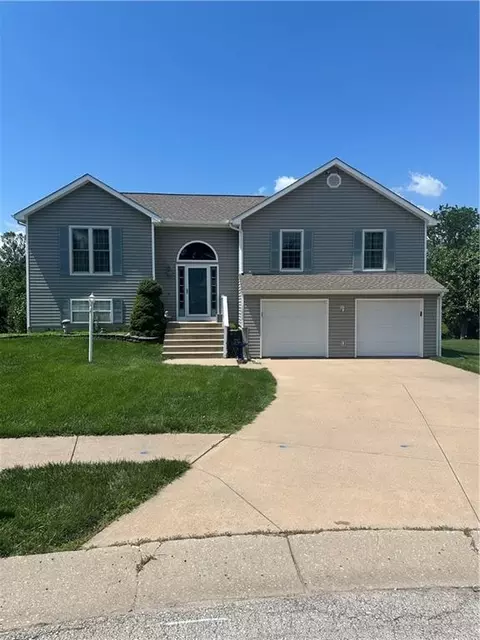 12650 Oakwood Dr, Platte City, MO 64079