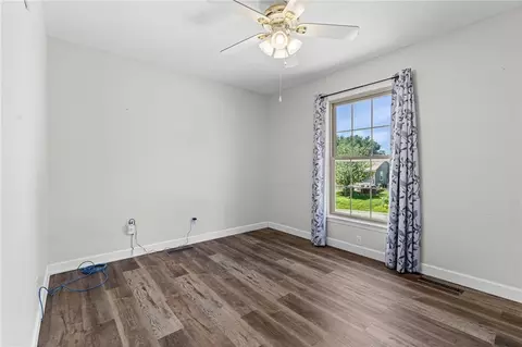Bedroom - 609 Loran Ln, Raymore, MO 64083 photo 3 of 8