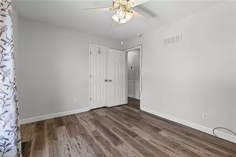 Bedroom - 609 Loran Ln, Raymore, MO 64083 photo 4 of 8