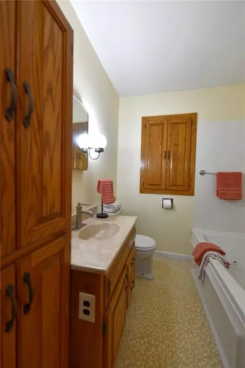 Bath - 9604 E 32nd St, Independence, MO 64052 photo 1 of 4
