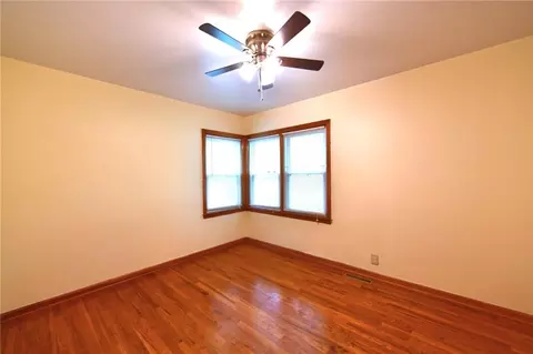 Bedroom - 9604 E 32nd St, Independence, MO 64052 photo 1 of 5