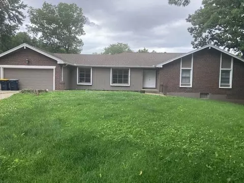 9905 Wayne Ave, Kansas City, MO 64131