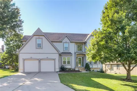 12425 Beverly St, Leawood, KS 66209