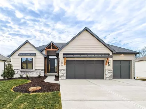 15181 W 168th Pl, Olathe, KS 66062