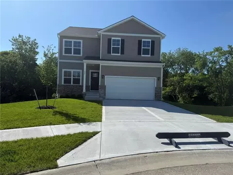 721 Solstice Cir, Belton, MO 64012