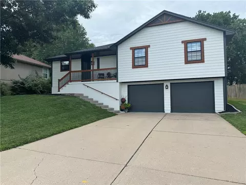300 NW Arbor Dr, Blue Springs, MO 64014