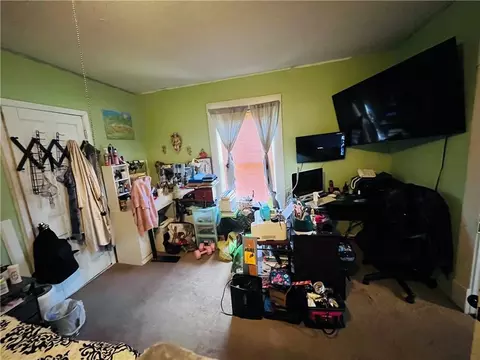 Bedroom - 2403 Main St, Bethany, MO 64424 photo 1 of 3
