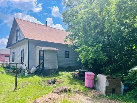 Exterior - 2403 Main St, Bethany, MO 64424 photo 6 of 6