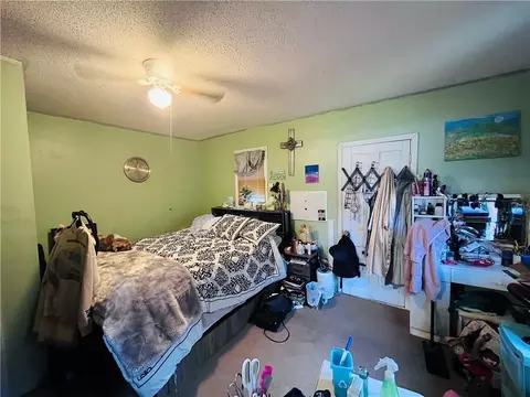 Bedroom - 2403 Main St, Bethany, MO 64424 photo 2 of 3