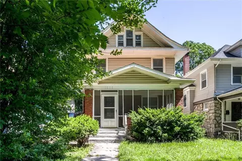 3222 E 28th St, Kansas City, MO 64128