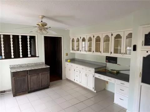Kitchen - 15111 E 44th St, Independence, MO 64055 photo 2 of 4