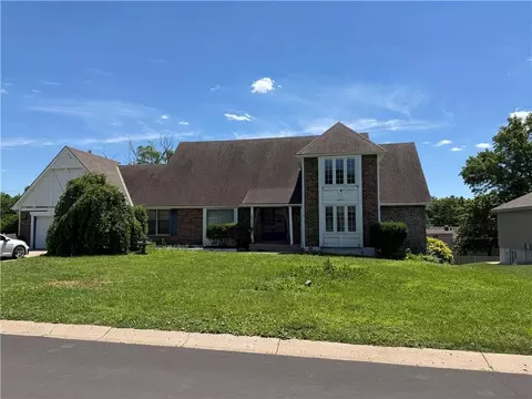 15111 E 44th St, Independence, MO 64055