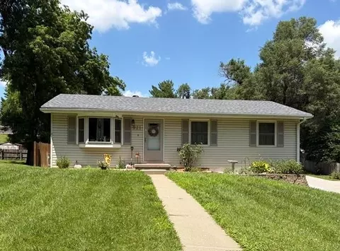 921 E Buddy St, Saint Joseph, MO 64504