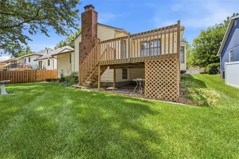 Exterior - 105 SE Colony Dr, Lees Summit, MO 64063 photo 8 of 8